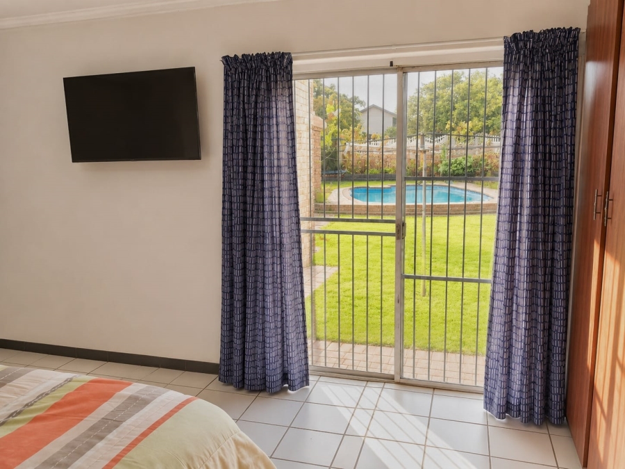 To Let 4 Bedroom Property for Rent in Riebeeckstad Free State